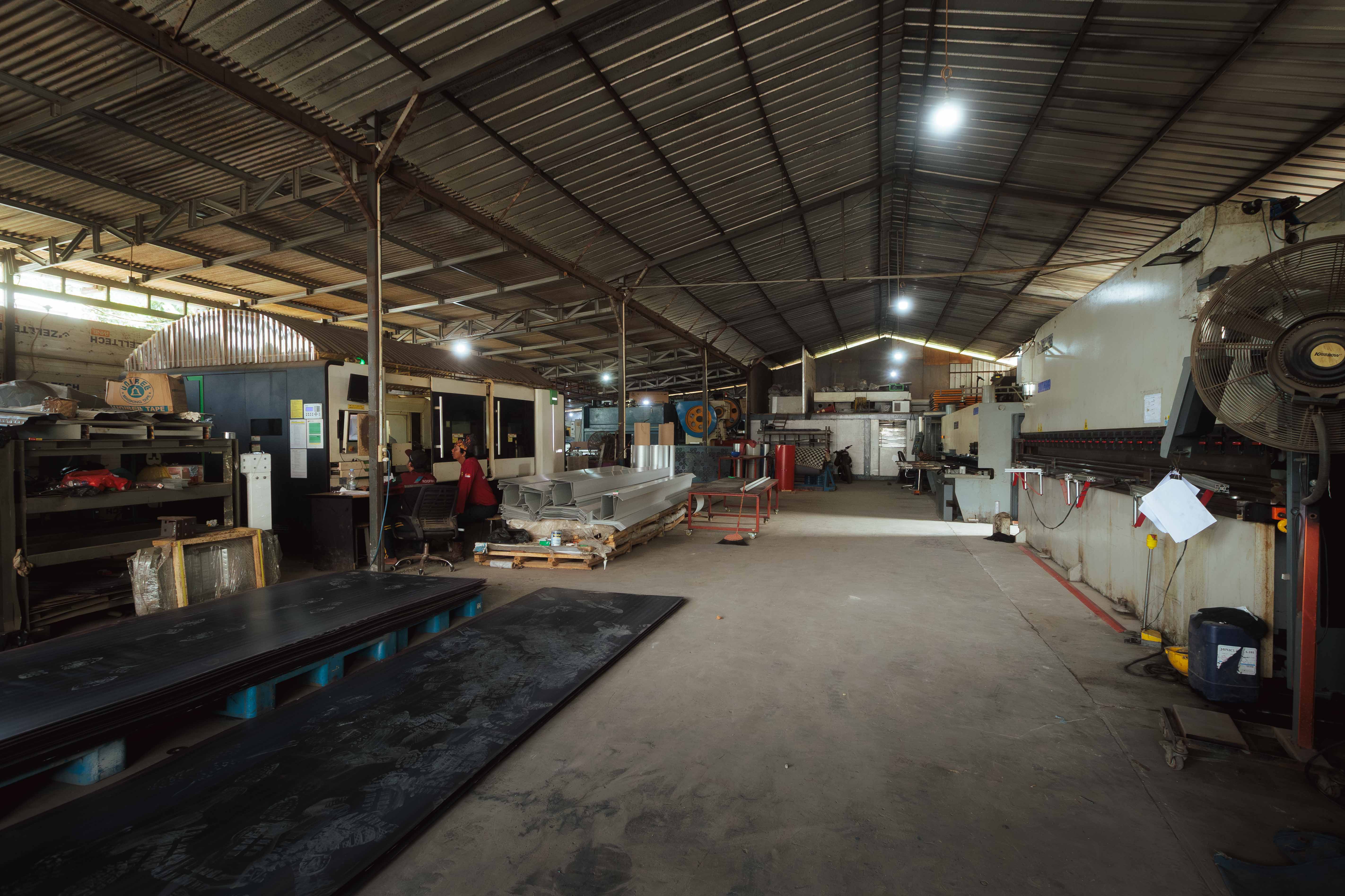 Lis Group Cibinong workshop fabrication view 4