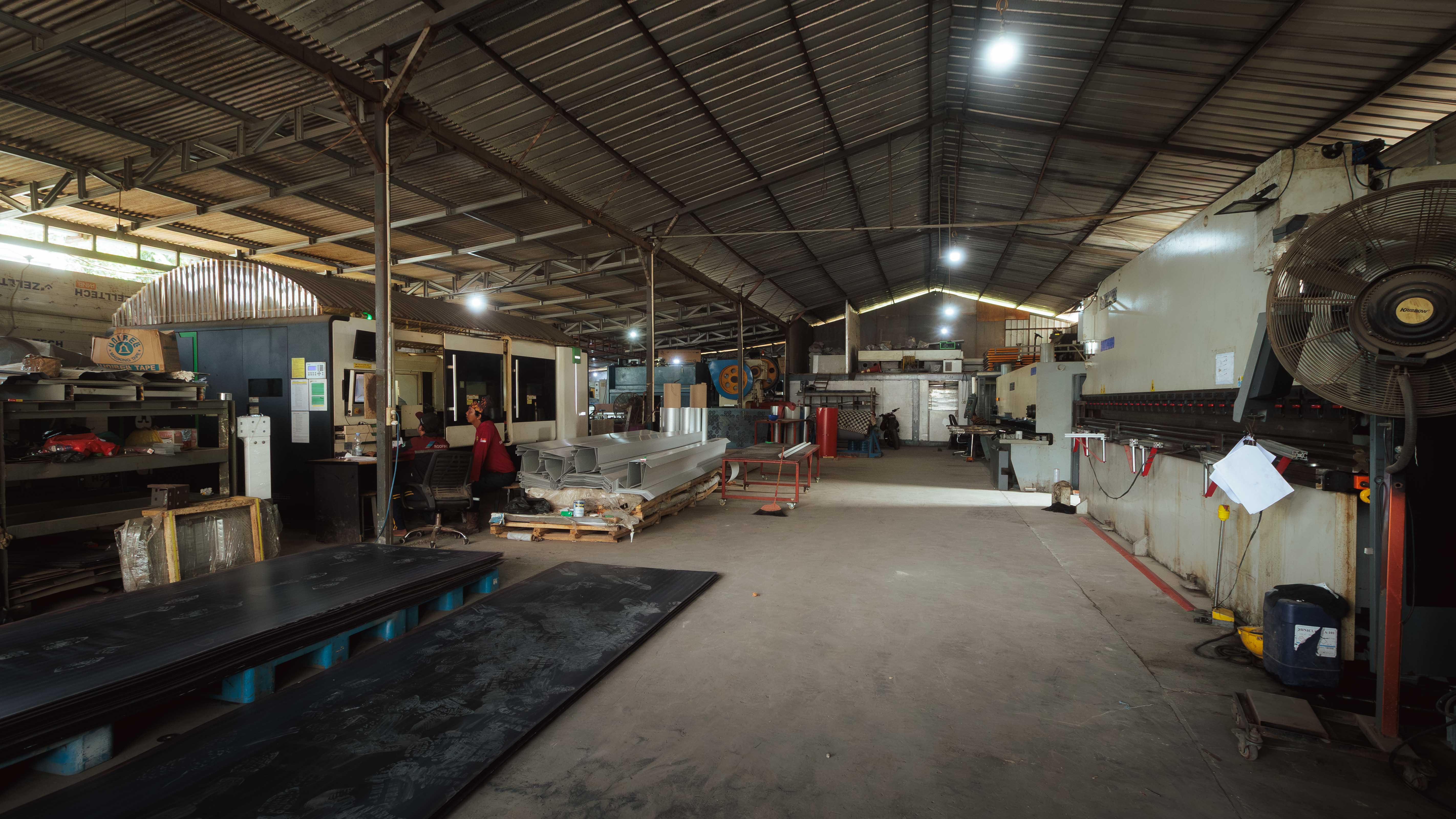 Lis Group Cibinong workshop fabrication view 5