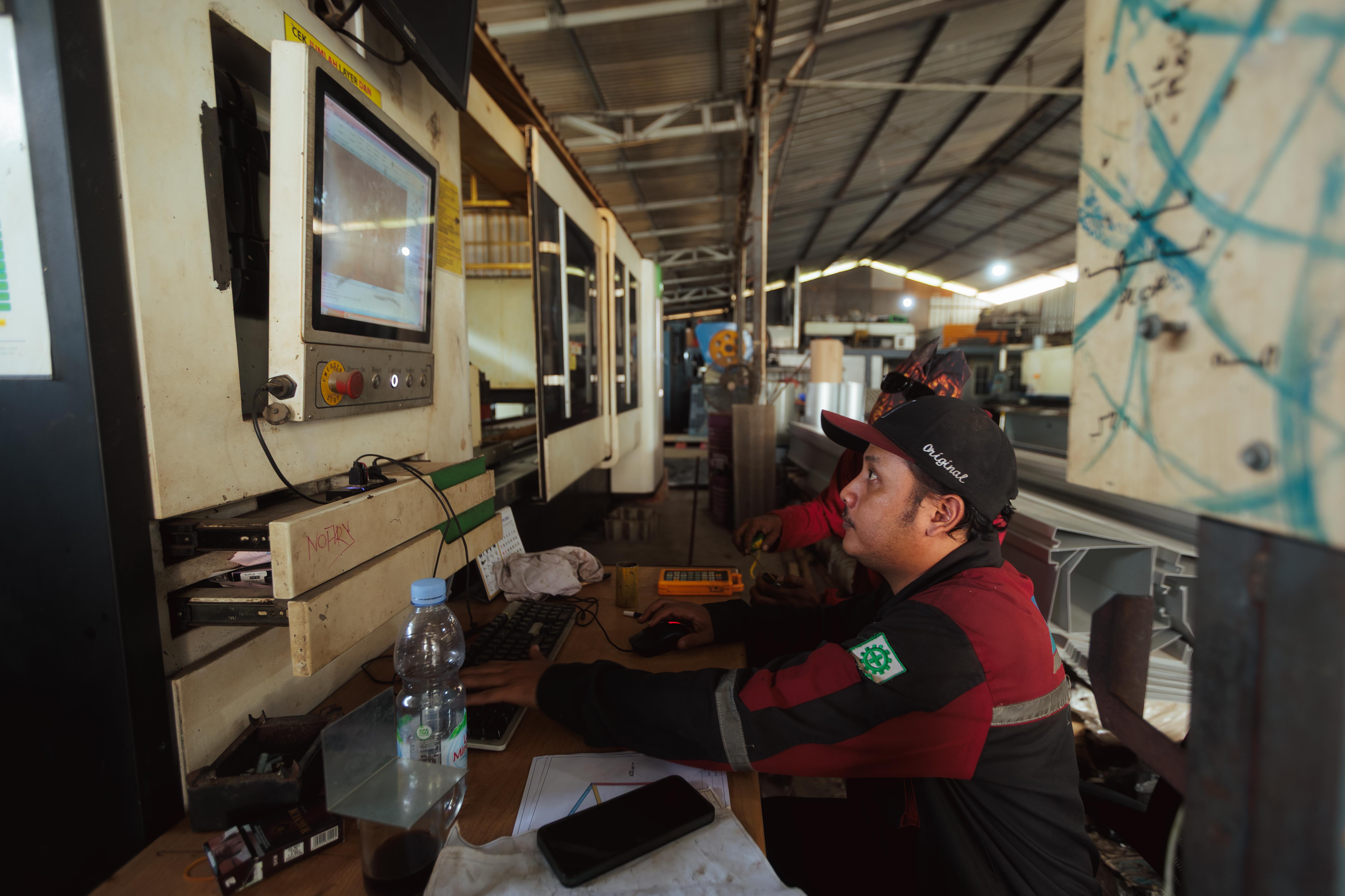 Lis Group Cibinong workshop fabrication view 6